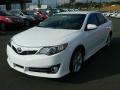 Super White - Camry SE Photo No. 7