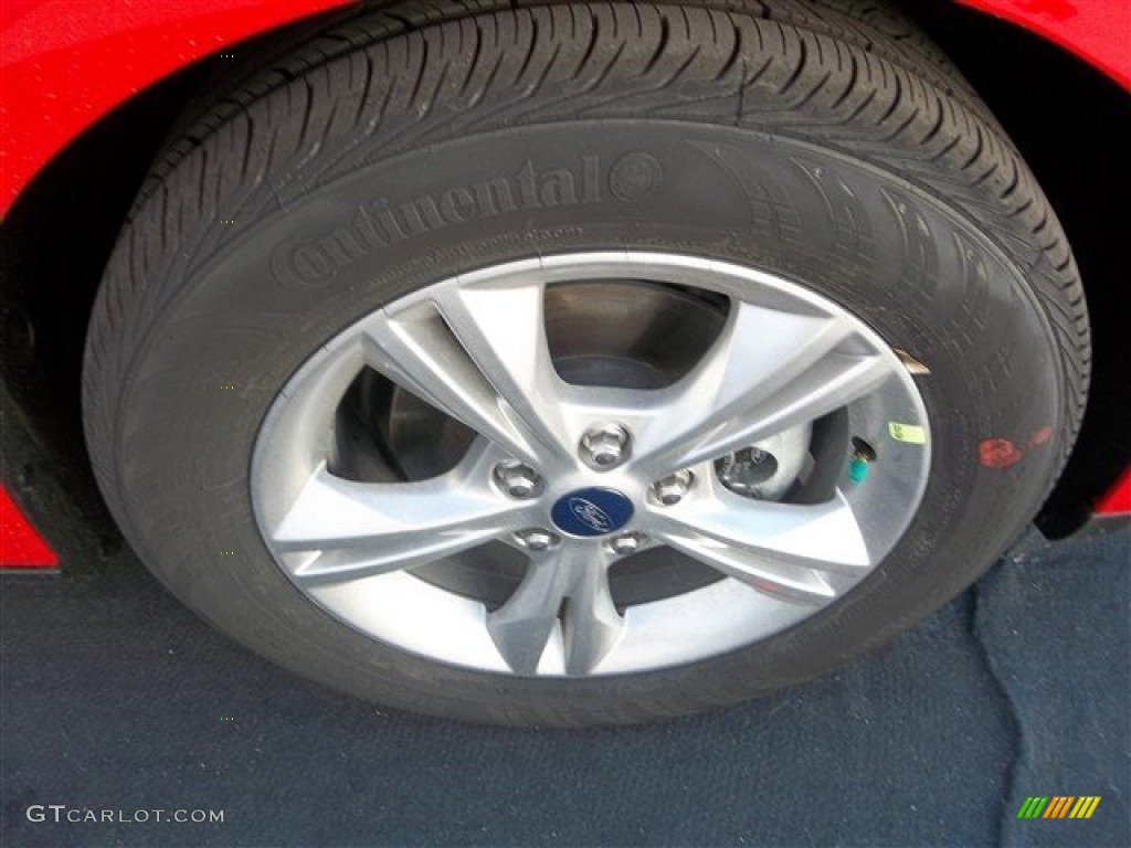 2013 Focus SE Hatchback - Race Red / Medium Light Stone photo #10