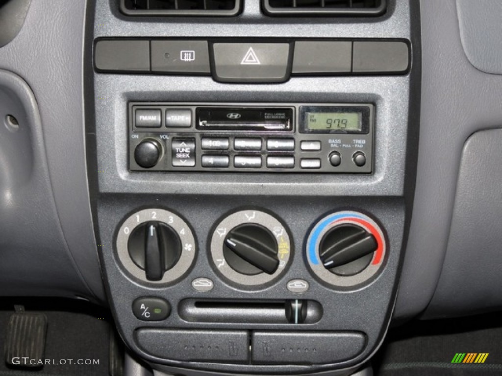 2005 Accent GLS Coupe - Silver Mist / Gray photo #20