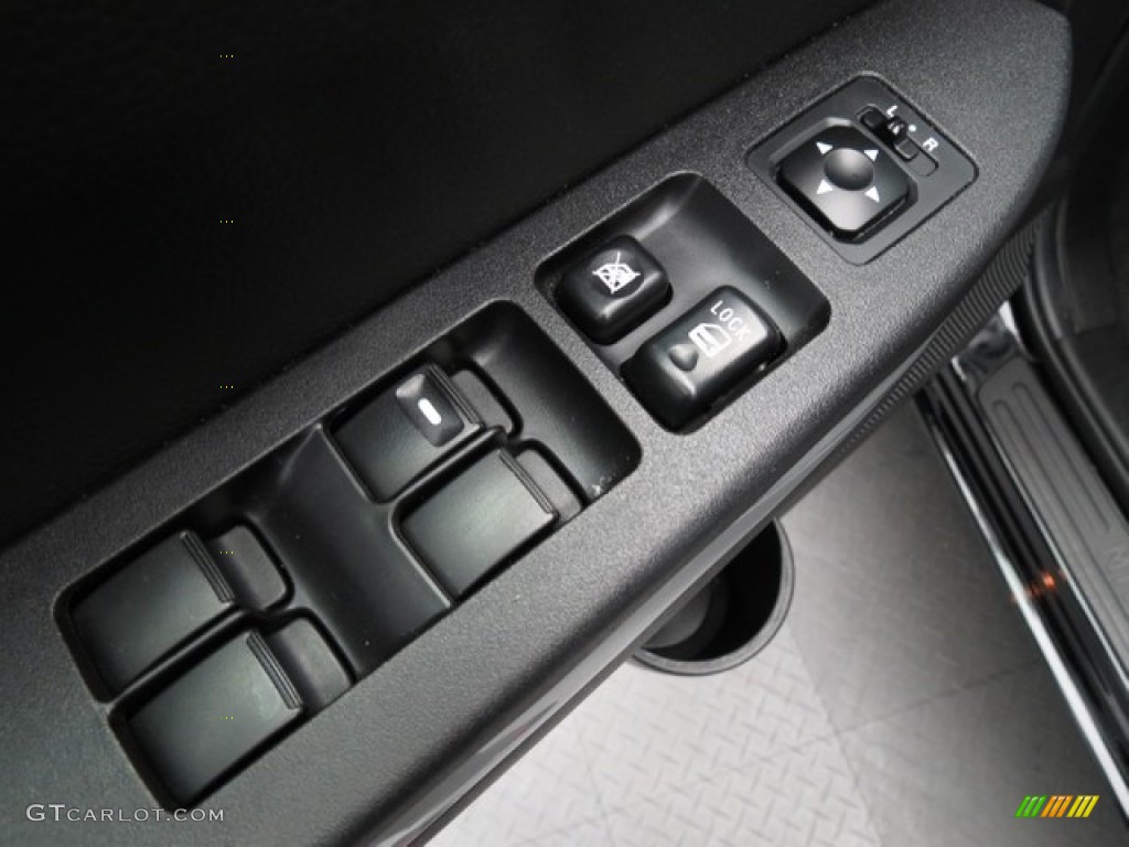 2011 Mitsubishi Endeavor SE AWD Controls Photo #76172396