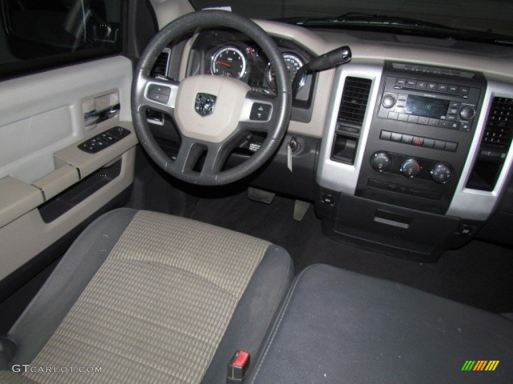 2009 Ram 1500 SLT Quad Cab - Bright Silver Metallic / Dark Slate/Medium Graystone photo #15