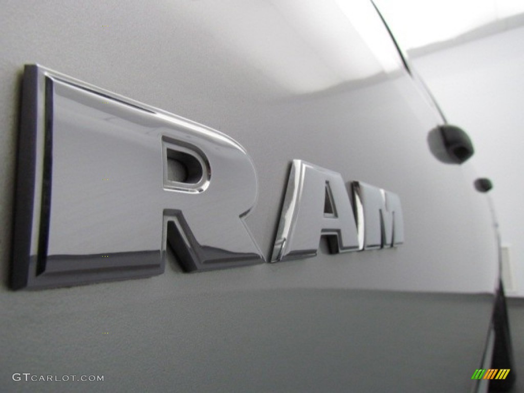 2010 Ram 1500 ST Crew Cab - Bright Silver Metallic / Dark Slate/Medium Graystone photo #26