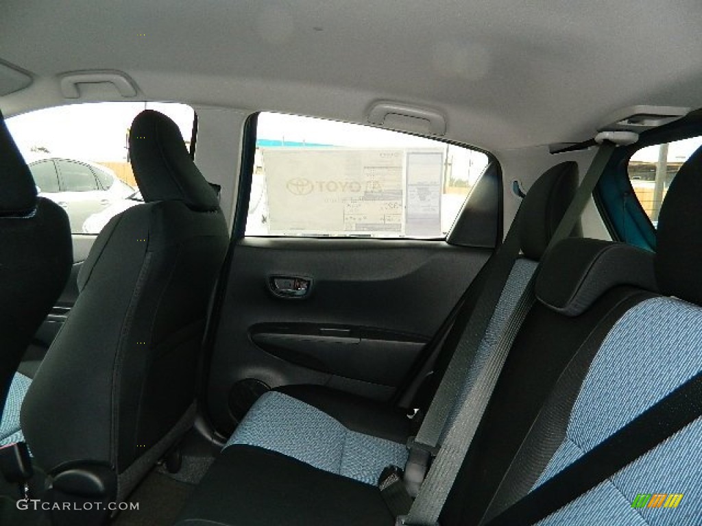 2013 Toyota Yaris SE 5 Door Rear Seat Photos