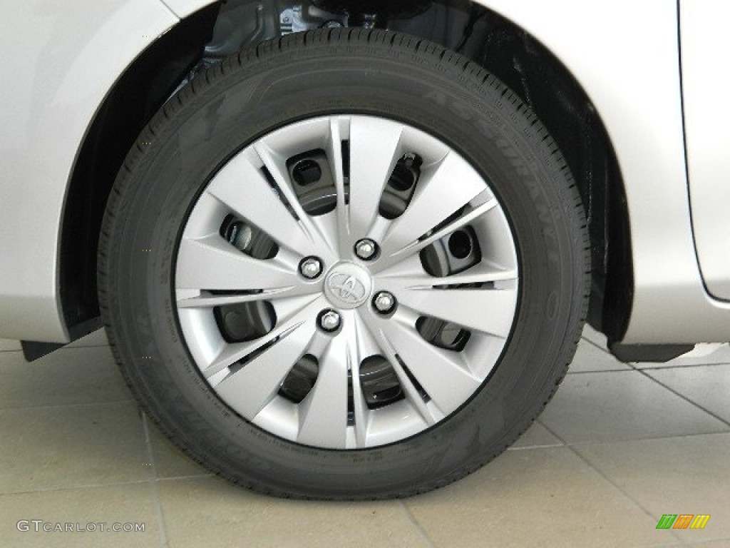 2013 Toyota Yaris LE 3 Door Wheel Photo #76179628