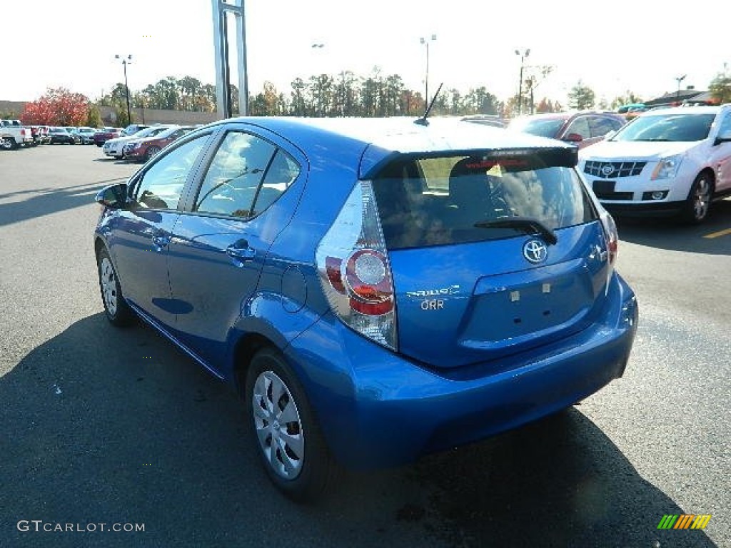 2012 Prius c Hybrid Two - Blue Streak Metallic / Light Blue Gray/Black photo #5