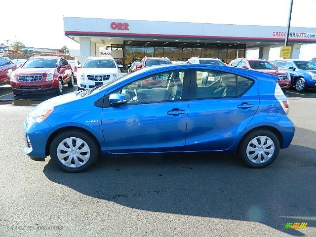 2012 Prius c Hybrid Two - Blue Streak Metallic / Light Blue Gray/Black photo #6