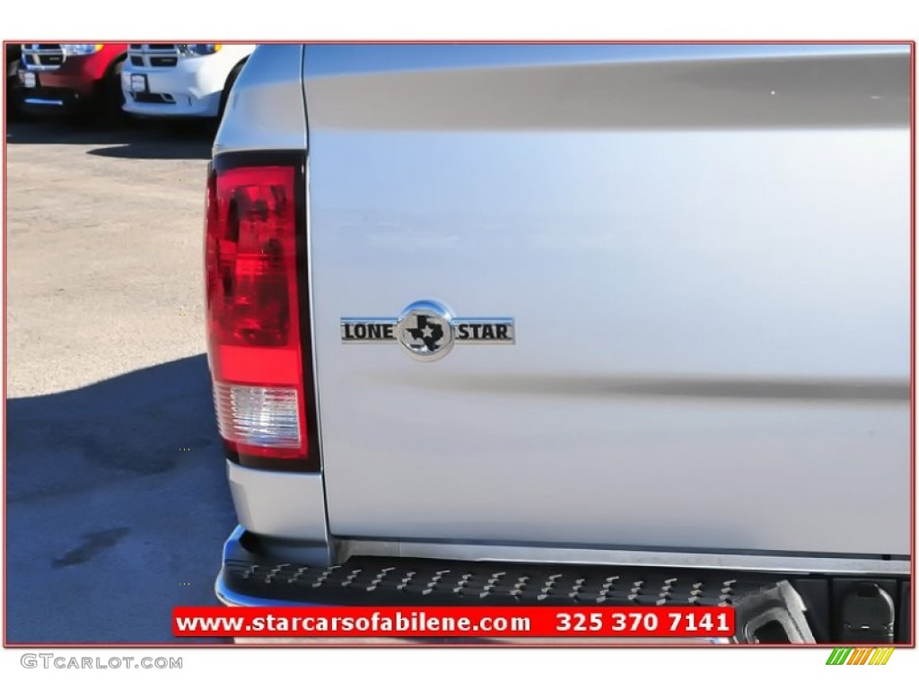 2011 Ram 1500 Lone Star Quad Cab - Bright Silver Metallic / Dark Slate Gray/Medium Graystone photo #7