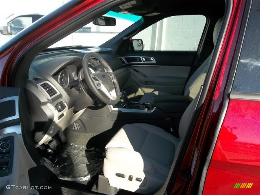 2013 Explorer XLT - Ruby Red Metallic / Medium Light Stone photo #22