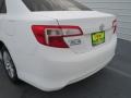 Super White - Camry LE Photo No. 19