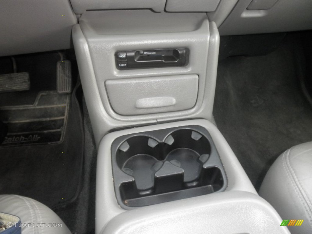2000 Suburban 2500 LS 4x4 - Onyx Black / Medium Gray photo #9