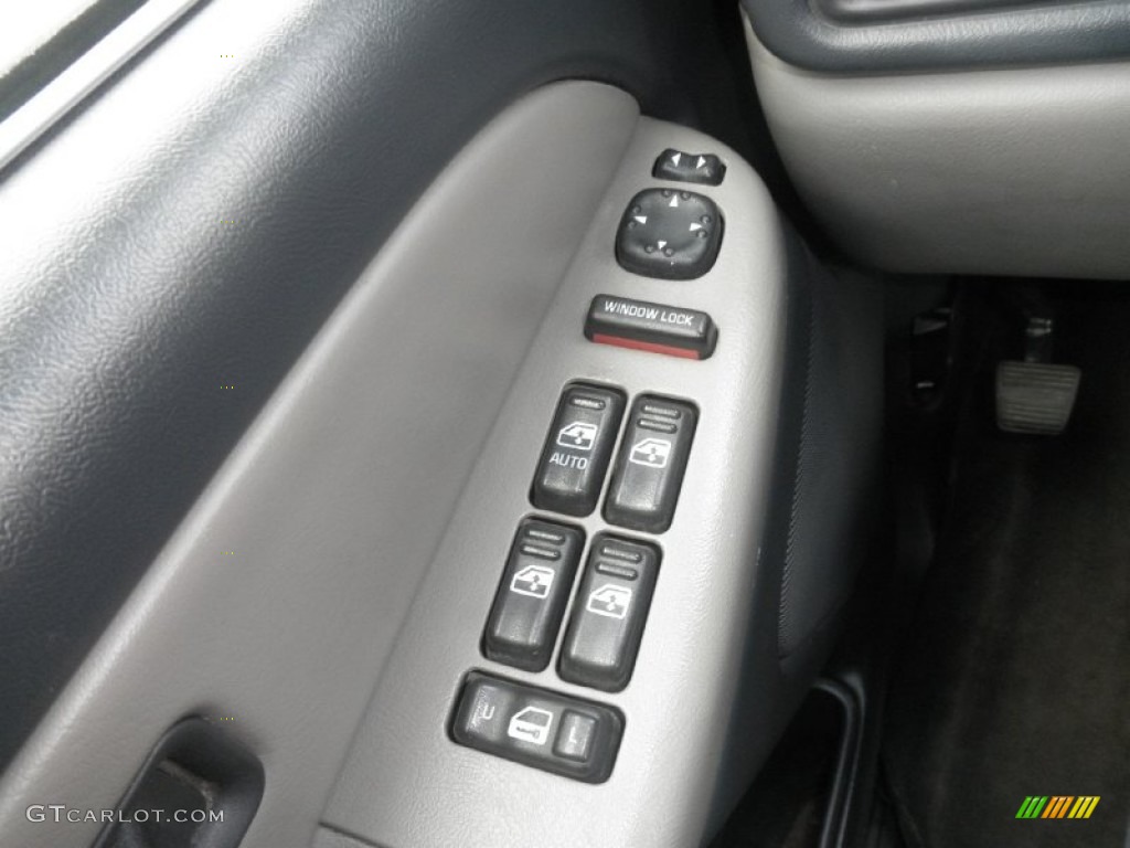 2000 Suburban 2500 LS 4x4 - Onyx Black / Medium Gray photo #12