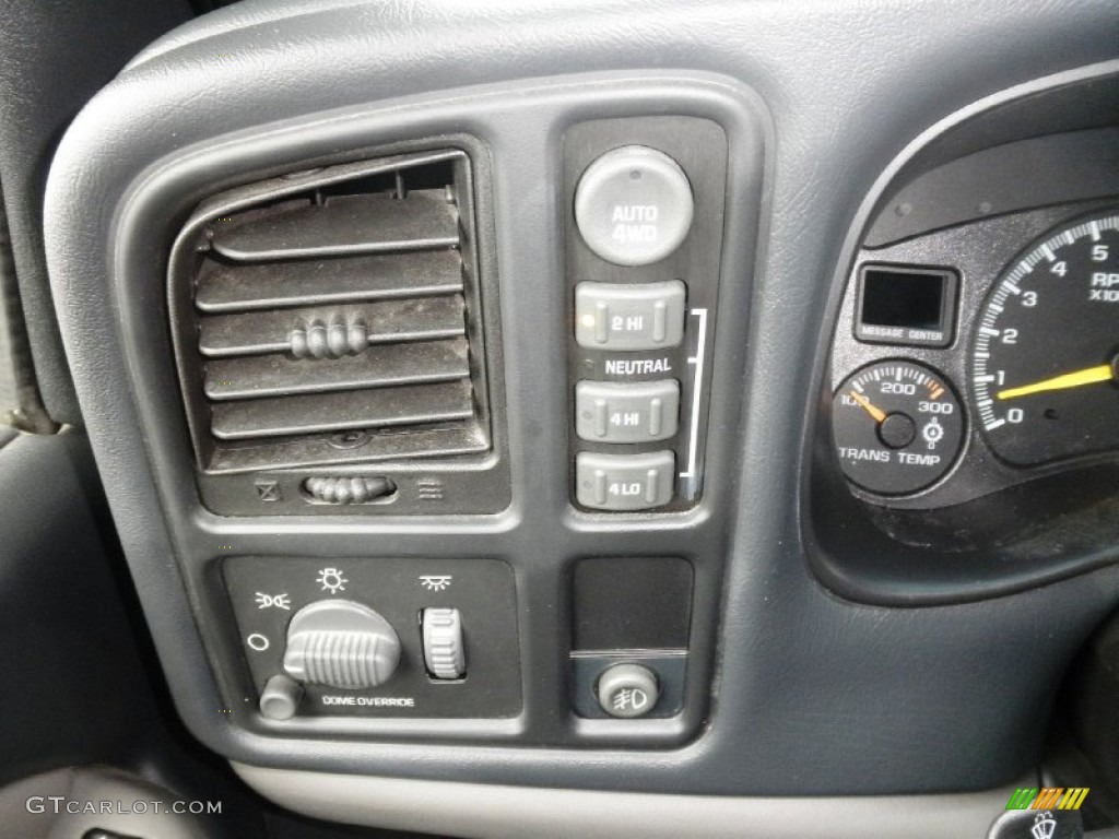 2000 Suburban 2500 LS 4x4 - Onyx Black / Medium Gray photo #13