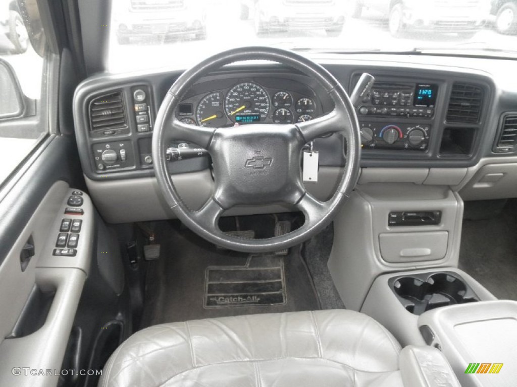 2000 Suburban 2500 LS 4x4 - Onyx Black / Medium Gray photo #15