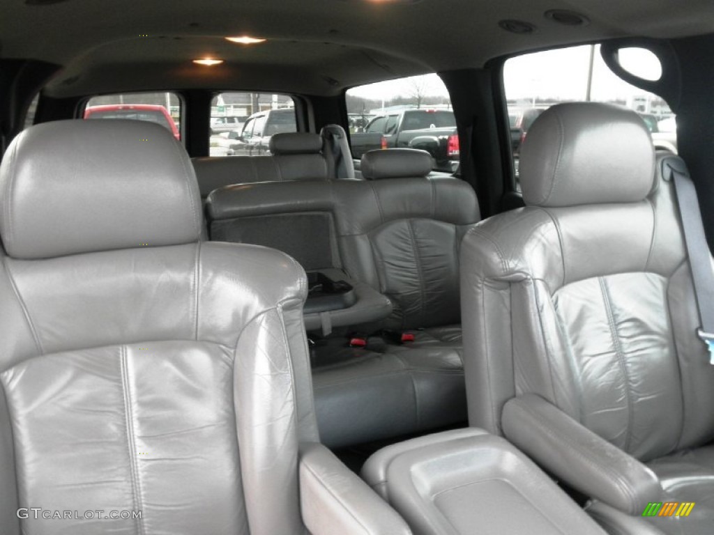 2000 Suburban 2500 LS 4x4 - Onyx Black / Medium Gray photo #24