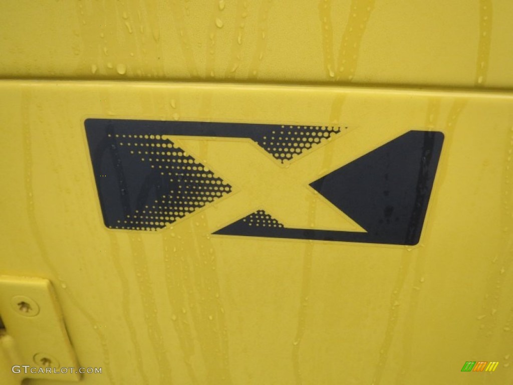 2004 Wrangler X 4x4 - Solar Yellow / Dark Slate Gray photo #15