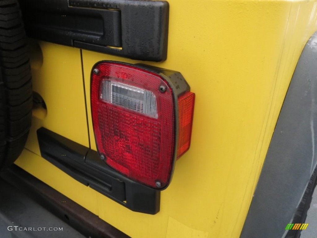 2004 Wrangler X 4x4 - Solar Yellow / Dark Slate Gray photo #19