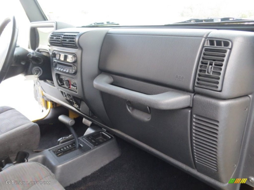 2004 Wrangler X 4x4 - Solar Yellow / Dark Slate Gray photo #24