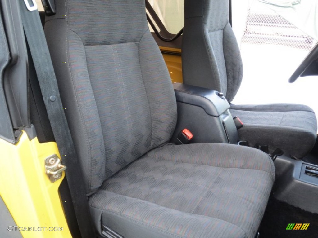 2004 Wrangler X 4x4 - Solar Yellow / Dark Slate Gray photo #25