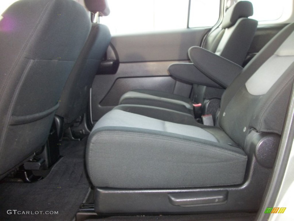 2006 MAZDA5 Touring - Platinum Silver Metallic / Black photo #6