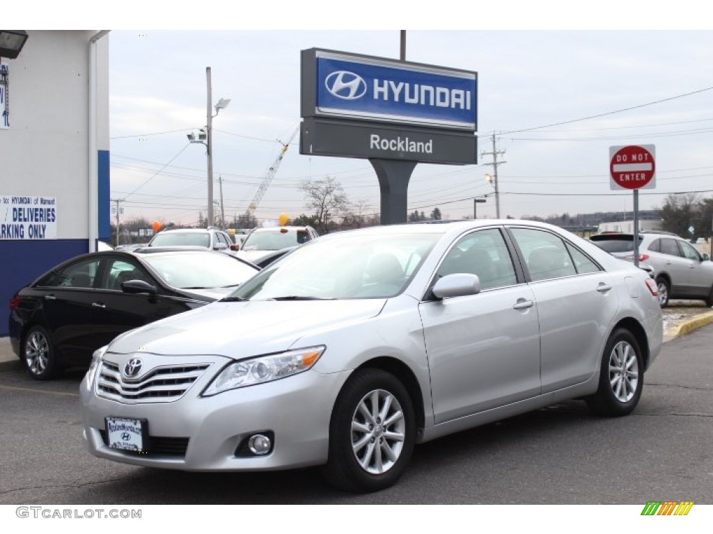 2010 Camry XLE - Classic Silver Metallic / Ash Gray photo #1