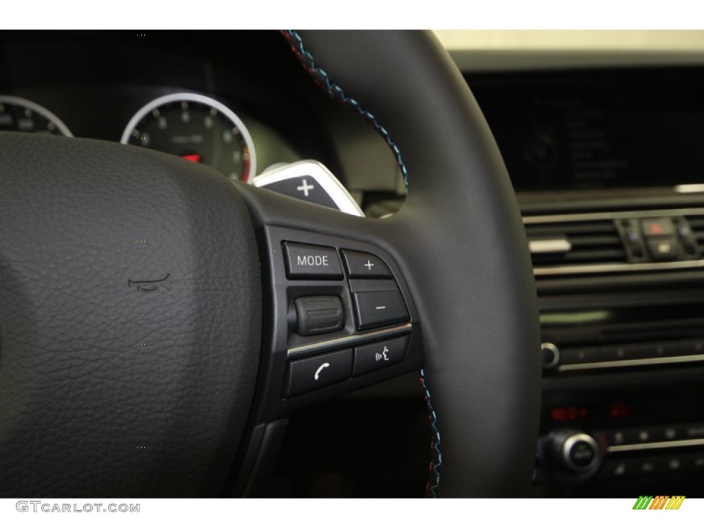 2013 BMW M5 Sedan Controls Photo #76195538