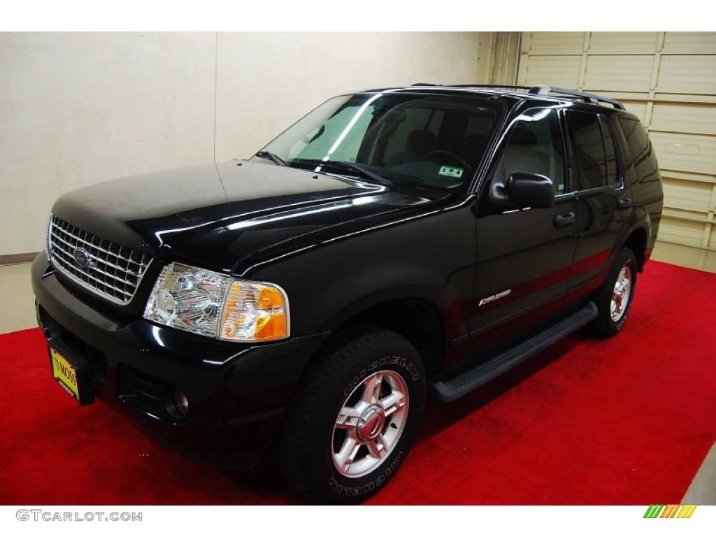 2004 Explorer XLT - Black / Graphite photo #3