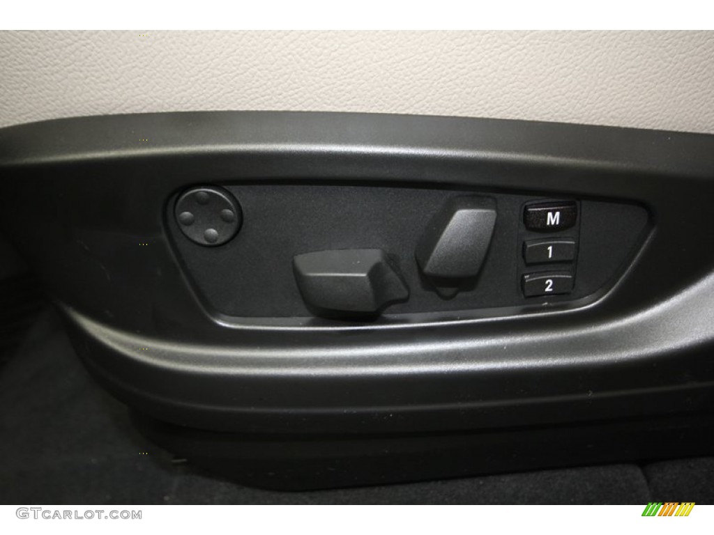 2013 BMW X5 xDrive 35i Premium Controls Photo #76196350