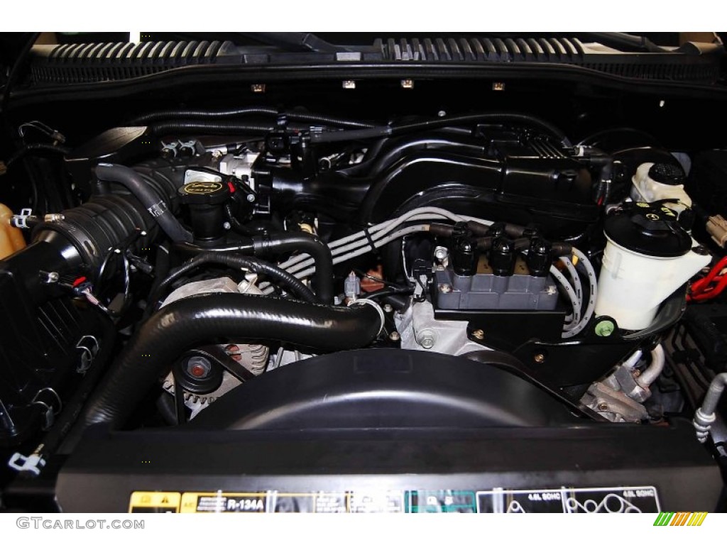2004 Explorer XLT - Black / Graphite photo #24