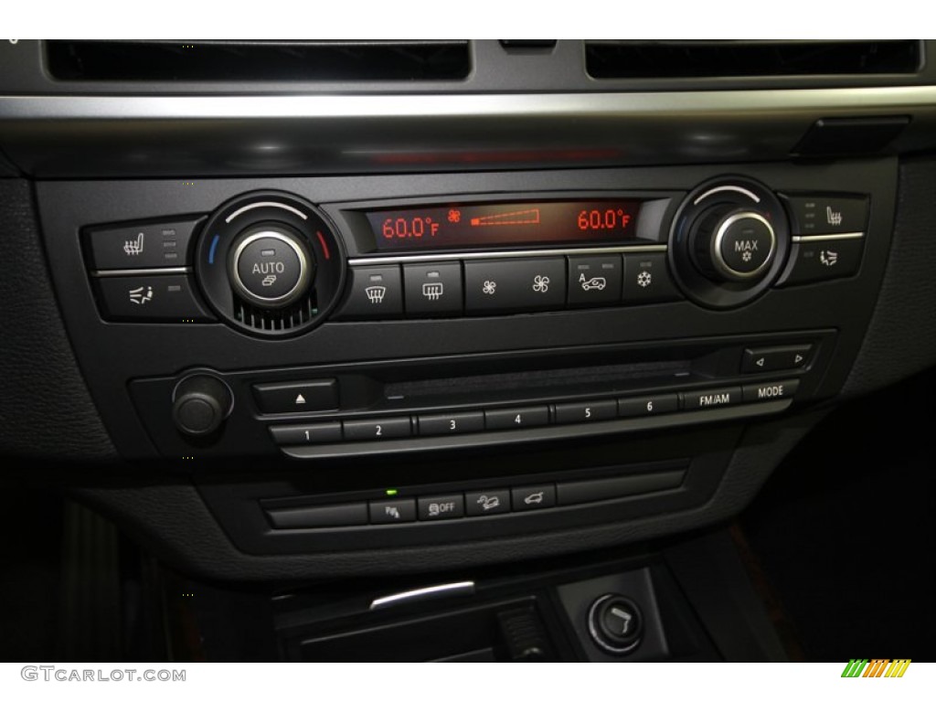 2013 BMW X5 xDrive 35i Premium Controls Photo #76196381