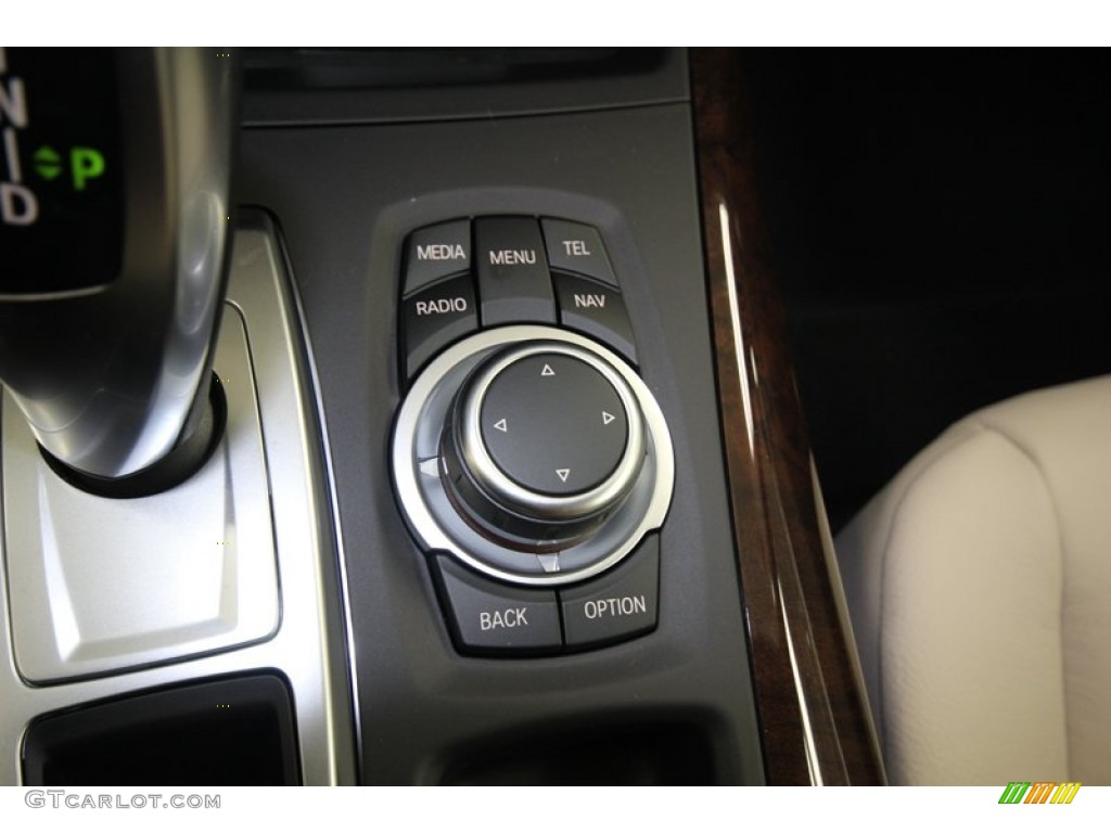 2013 BMW X5 xDrive 35i Premium Controls Photo #76196414
