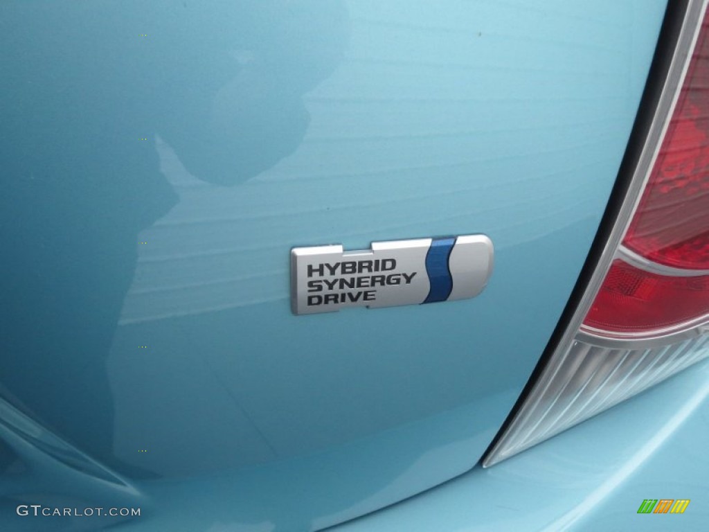 2012 Toyota Prius c Hybrid One Marks and Logos Photos
