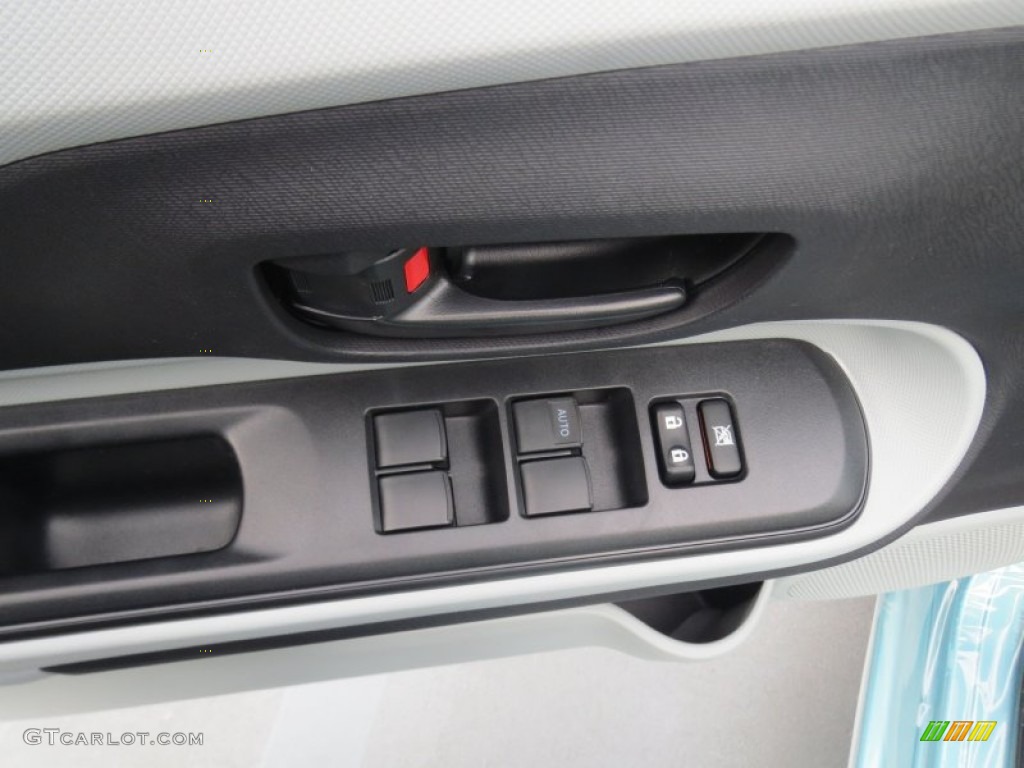 2012 Toyota Prius c Hybrid One Controls Photo #76199063