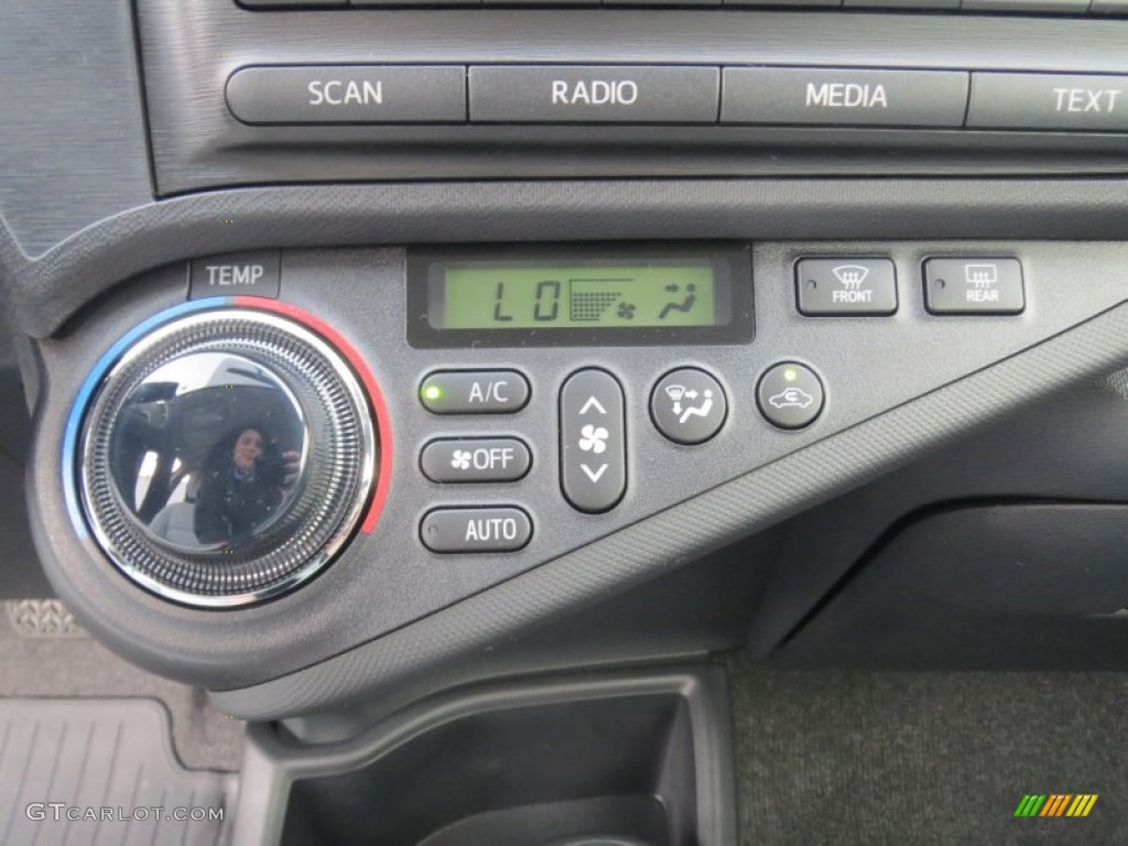 2012 Toyota Prius c Hybrid One Controls Photo #76199261