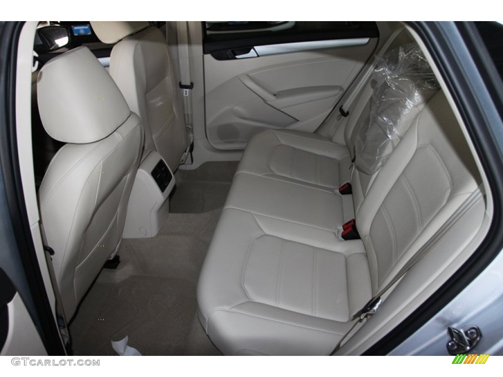 2013 Volkswagen Passat TDI SE Rear Seat Photo #76203092