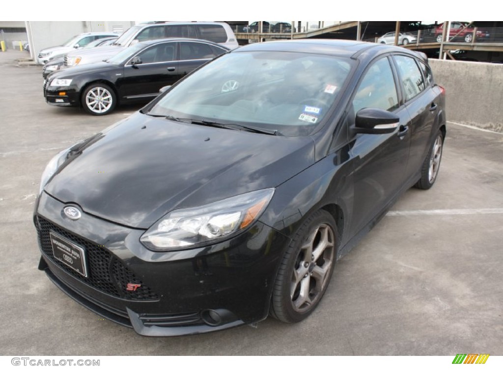 2013 Focus ST Hatchback - Tuxedo Black / ST Charcoal Black Full-Leather Recaro Seats photo #3