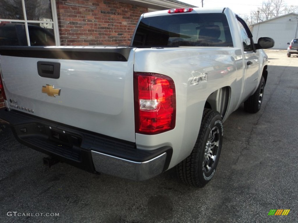 2011 Silverado 1500 Regular Cab 4x4 - Sheer Silver Metallic / Dark Titanium photo #3