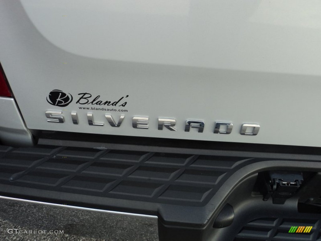 2011 Silverado 1500 Regular Cab 4x4 - Sheer Silver Metallic / Dark Titanium photo #23