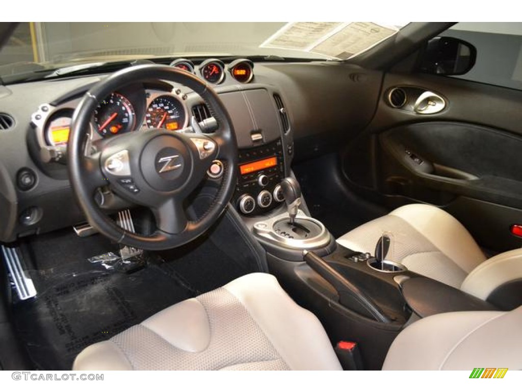 Gray Leather Interior 2010 Nissan 370Z Touring Roadster Photo #76207328