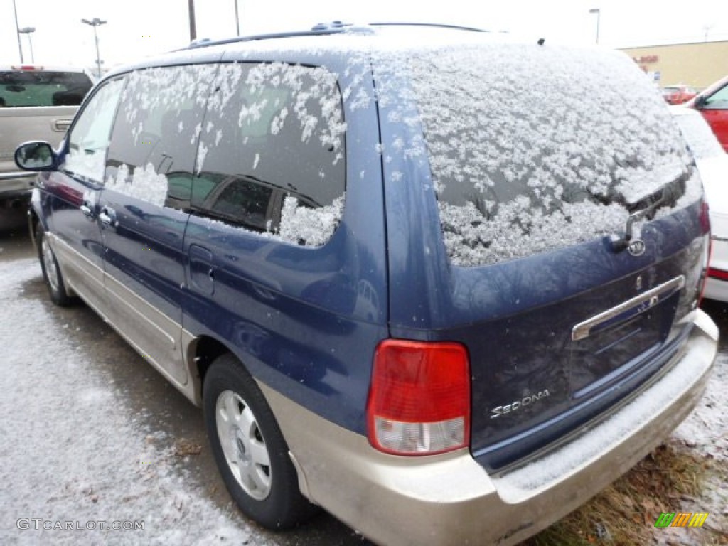 2002 Sedona EX - Blue Sapphire / Beige photo #4