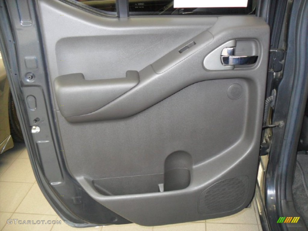 2010 Nissan Frontier Pro-4X Crew Cab 4x4 Pro-4X Charcoal Door Panel Photo #76207621