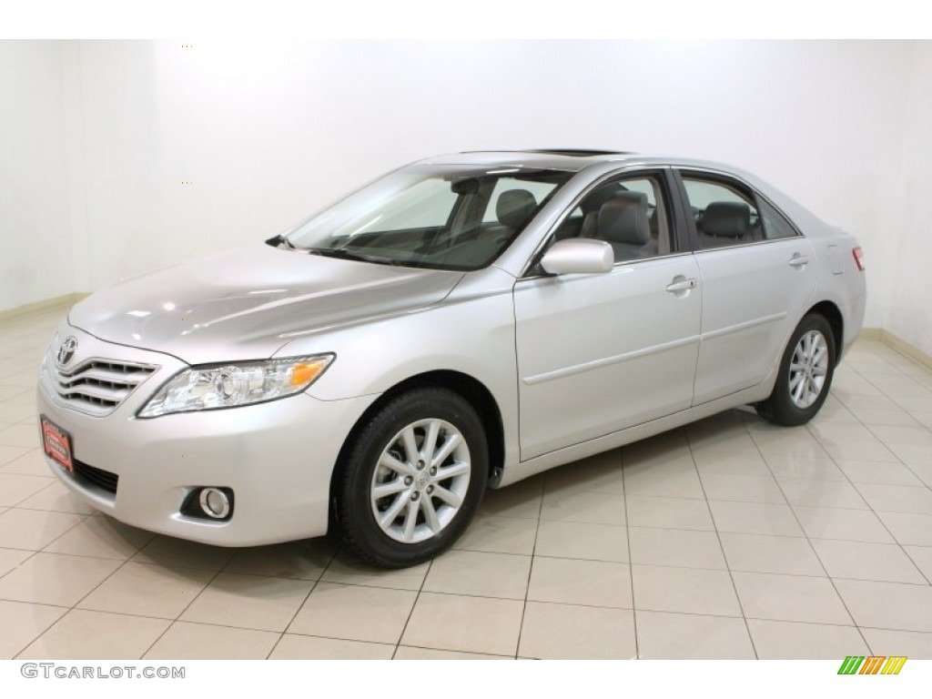 2010 Camry XLE - Classic Silver Metallic / Ash Gray photo #3