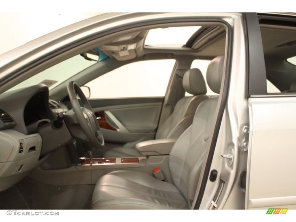 2010 Camry XLE - Classic Silver Metallic / Ash Gray photo #5