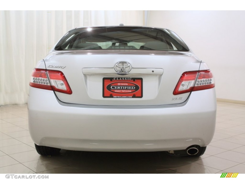 2010 Camry XLE - Classic Silver Metallic / Ash Gray photo #16