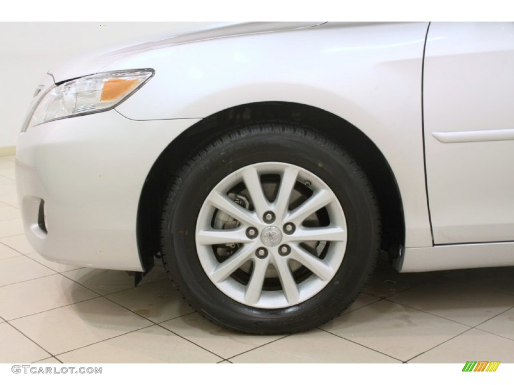 2010 Camry XLE - Classic Silver Metallic / Ash Gray photo #19