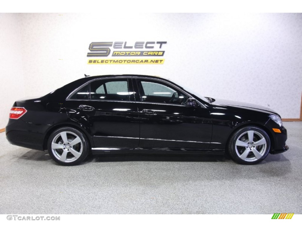 2010 E 350 4Matic Sedan - Black / Black photo #4