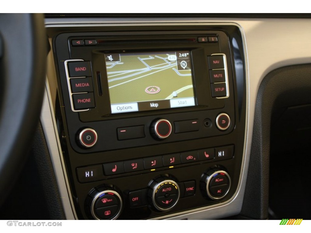 2012 Volkswagen Passat 2.5L SE Navigation Photos