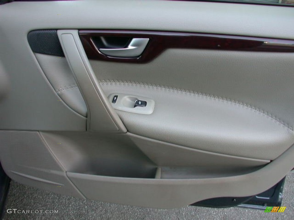 2007 Volvo XC70 AWD Cross Country Taupe Door Panel Photo #76210904