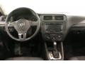 Black - Jetta SE Sedan Photo No. 24