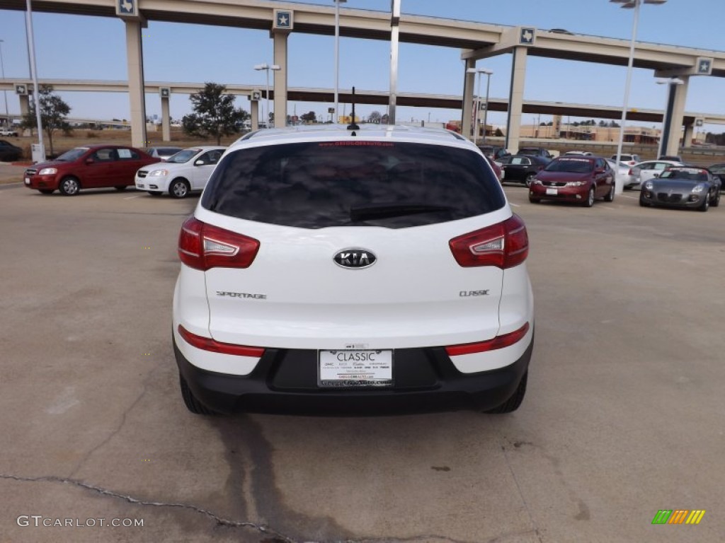 2012 Sportage LX - Clear White / Black photo #4