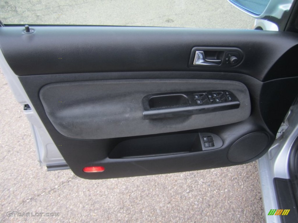 2002 Volkswagen Golf GLS Sedan Black Door Panel Photo #76213304